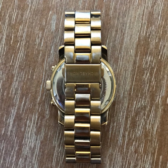 Michael Kors gold plated watch - Picture 2 of 2